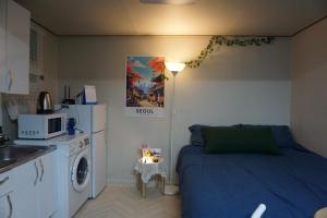 Seoul Central Studio Hinterland #103 nearby Chungmuro Station and Myeongdong