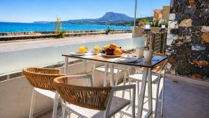Aqua Vista Villas Entire property six bedrooms with Sea views Sea front with private Jacuzzi each