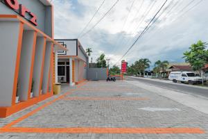RedDoorz Plus at Orange Diponogoro Palangkaraya