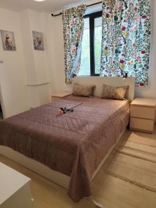 Niascharian Residence