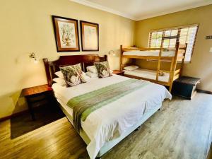 17 on Bird Guest House