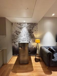 Sky-High Infinity Pool & Luxurious bedroom suite