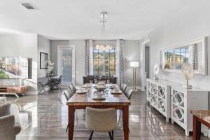 4804-307 Open-Concept Orlando Escape & Bonus Room
