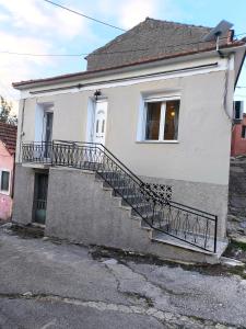 Nikos Place