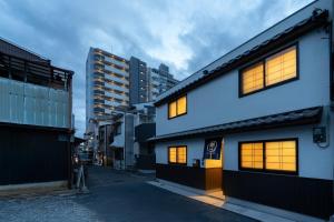 TsuruINN 6 min Hanazonochō Direct to Namba Umeda tooyamai