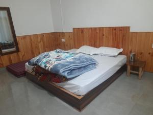 Dholadhar Hotel & Restaurant