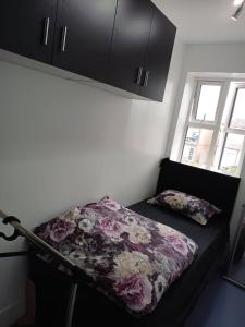 Single Cosy Room near CBS Arena and M6 in CV6 4DF