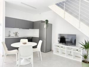 SE252 - Montemarciano, bilocale rinnovato con giardino