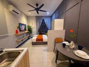 Neu Suites by Cozy Homes Near Gleneagles, KLCC & LRT