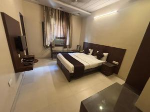 Hotel Raghav Palace 1 km Jaipur Junction & Bus Stand Sindhi Camp