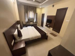 Hotel Raghav Palace 1 km Jaipur Junction & Bus Stand Sindhi Camp