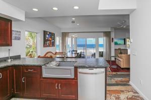 The House on the Blue Shore of Silence by Pristine Properties Vacation Rentals