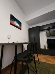 Central Studio, Romană