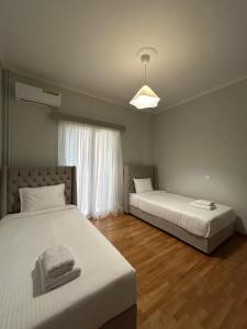 SP6 Athens Family Suite