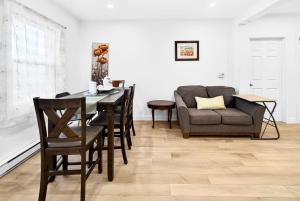 Quiet&Comfy 3BDRS Apt near DT, Concordia, Parking