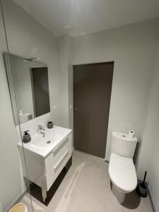 Studio charmant avec terrasse privée