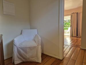 Linda casa na praia da Ferradura com vista