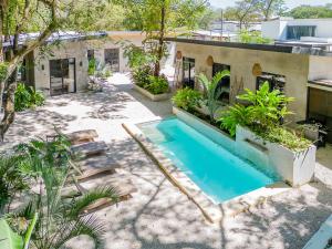 Steps to the Main Surf Break - 6 Bedroom Villa