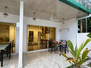 Vegas Luxe Thoddoo