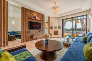 Oasis Prestige Pool, Relax & Gym