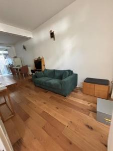 Appart cosy en maison de ville, Patio, Issy L12