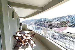 Apartamento na Praia de Bombas - 2 dorms 6 pessoas