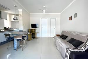Loft em Bombas - Excelente Localização - 1 dorm 3 pessoas