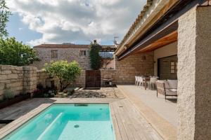 Villa dell'800 con Jacuzzi Privata - San Pantaleo