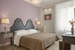 Altarocca Embassy Rome