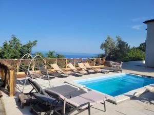Apartment with heated pool Jacuzzi sea view