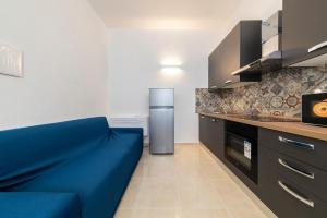 Moderno bilocale a due passi dal mare