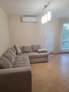 Ап 5 с паркомясто, до центъра и морската градина