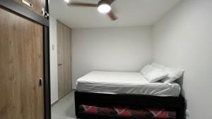 Apto vacacional, piscina, jacuzzi, turco, sauna