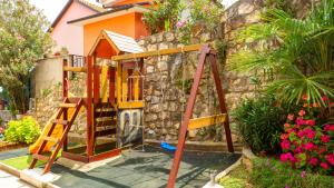 Apartman Zora 1 by Villas Guide