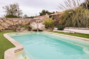 Villa on a 1,000 m plot, swimming pool, air condi