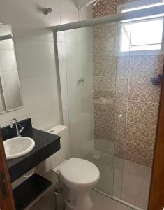 Casa Espaçosa em Condomínio A 200m da Praia