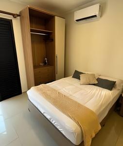 Novíssimo flat 5 min a pé da praia de SV!
