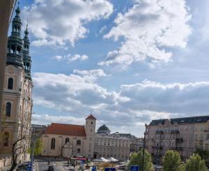 Ferro Heritage Apartment - Design Loft in Renovated Historic Tenement, Old Town Poznań