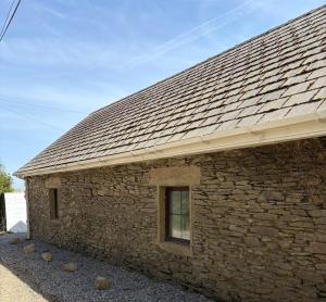 The Cottage at the Ballinadee bus