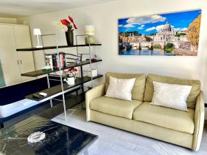 Charming Home near Rome, Metro, FCO & Beach