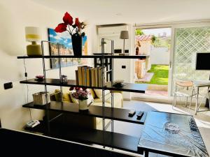 Charming Home near Rome, Metro, FCO & Beach