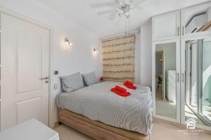 Puerto Cabopino Retreat - Sunny Terraces & Pool