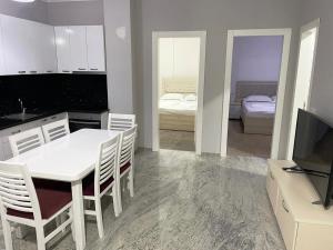 Kledi Hotel & Apartments