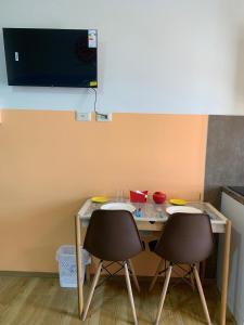Studio Open, Paraiso Suites