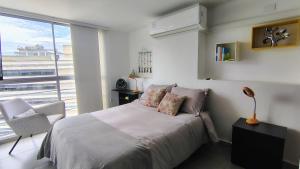 Luxurious apartment, convenient location near clinics