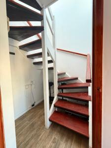 Luminoso departamento Duplex en barrio El Golf