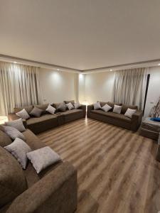 11- 266 Valore sheraton compound