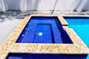 Centrally located in El pino la vega, space for 8 or more guest, heated pool