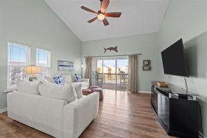 Birds Nest Ocean View Condo w Balcony
