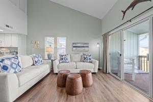 Birds Nest Ocean View Condo w Balcony